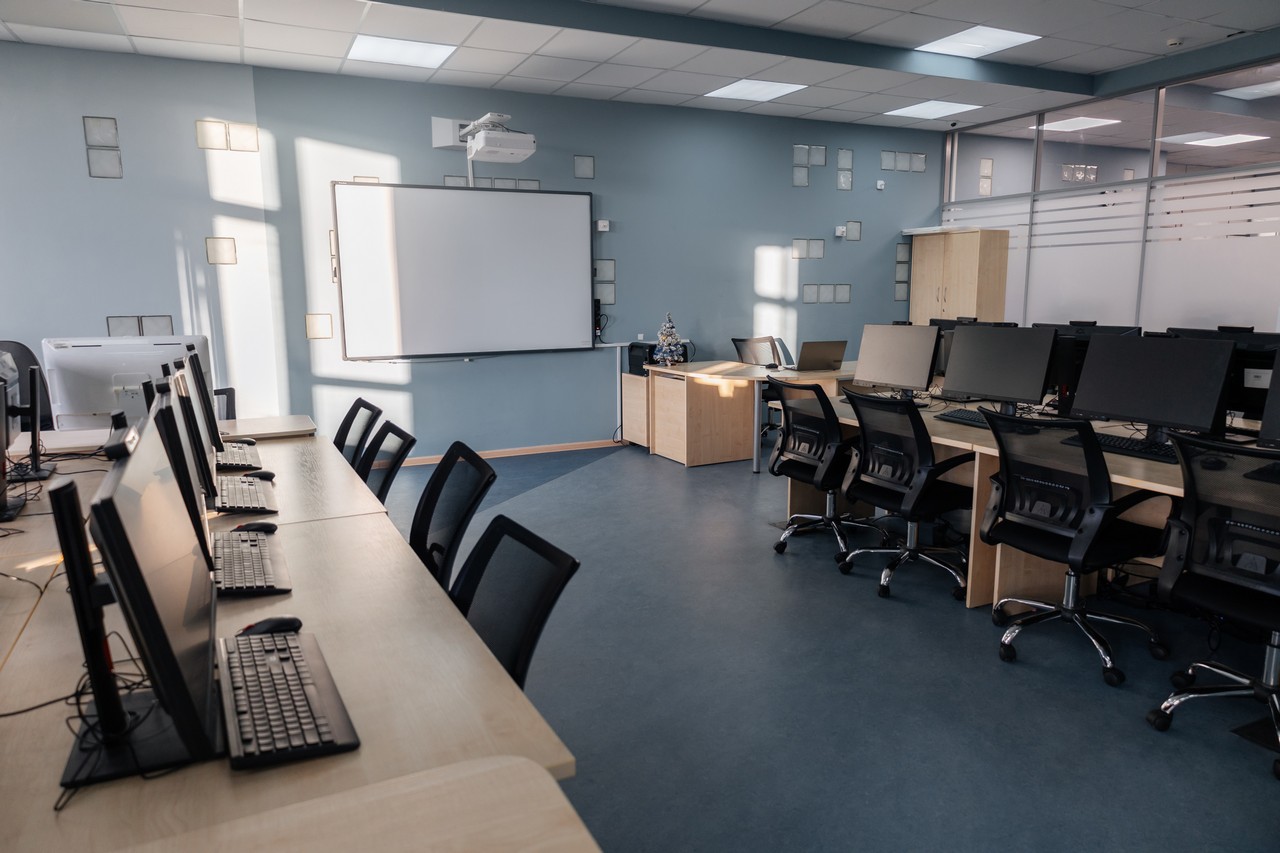 Общая информация, ГБОУ Школа № 1298 "Профиль Куркино", Москва