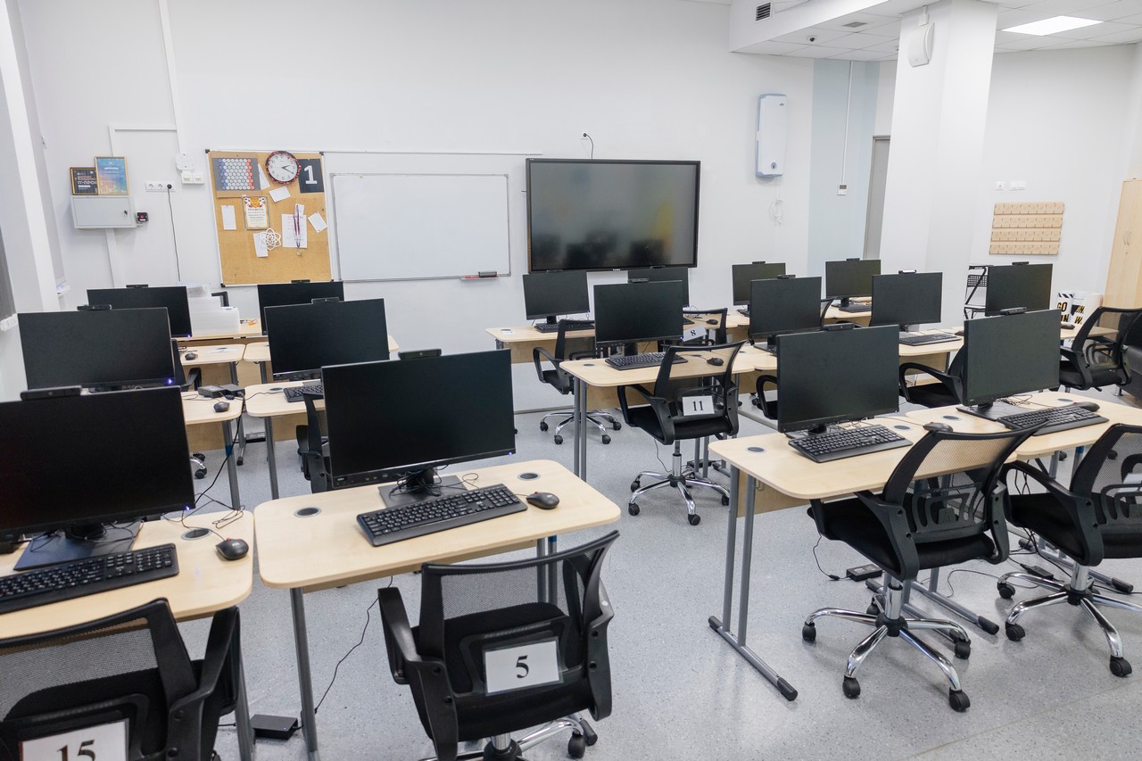 Общая информация, ГБОУ Школа № 1298 "Профиль Куркино", Москва